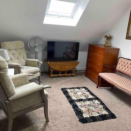 Helens Haven First Floor Apartment Via Stairs بريستون المظهر الخارجي الصورة