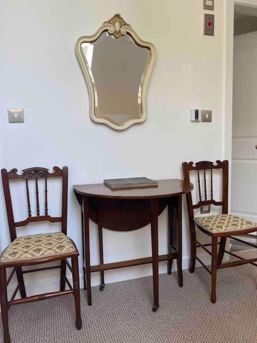 Helens Haven First Floor Apartment Via Stairs بريستون المظهر الخارجي الصورة